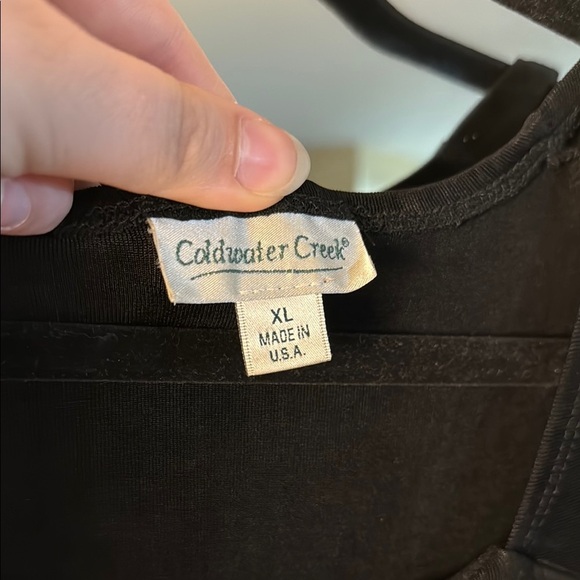 Elegant Black Dress - Picture 4 of 5